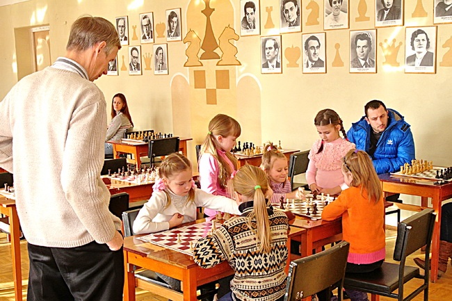 Турнир, посвященный Международному женскому дню, прошел 8 марта 2014 в шахматном клубе города Сочи