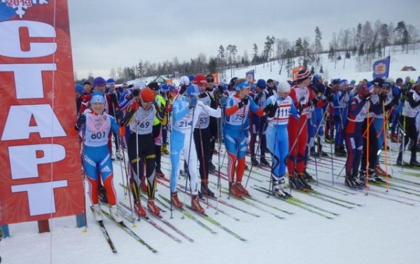 Около 60 угличан приняли участие в "Лыжне России 2013" в Демино